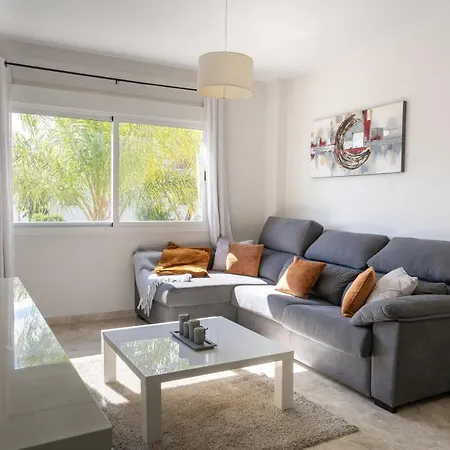 2bdr Penthouse, Naranjos, W/pool, 2km P.banus Μαρμπέλλα