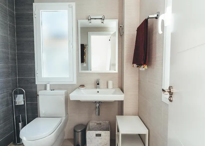 2bdr Penthouse, Naranjos, W/pool, 2km P.banus * Marbella