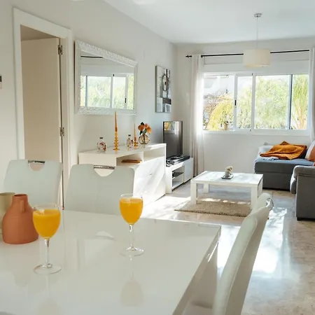 아파트 2bdr Penthouse, Naranjos, W/pool, 2km P.banus