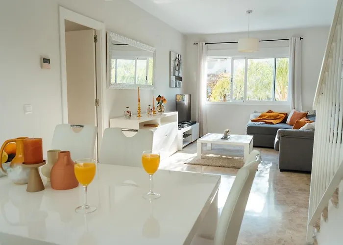 Διαμέρισμα 2bdr Penthouse, Naranjos, W/pool, 2km P.banus