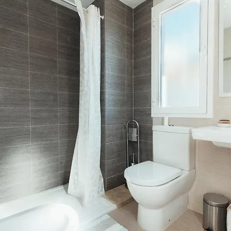 2bdr Penthouse, Naranjos, W/pool, 2km P.banus *