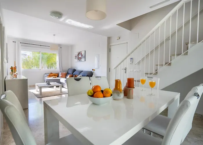 Lejlighed 2bdr Penthouse, Naranjos, W/pool, 2km P.banus Marbella