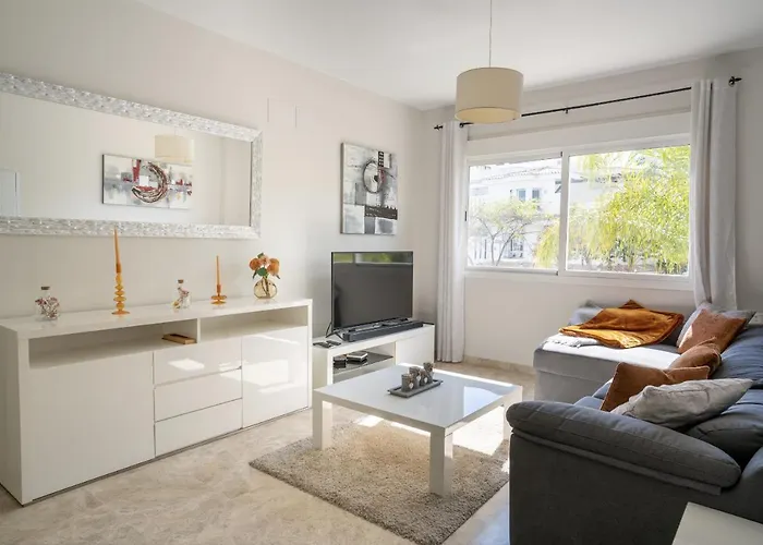 Lejlighed 2bdr Penthouse, Naranjos, W/pool, 2km P.banus *